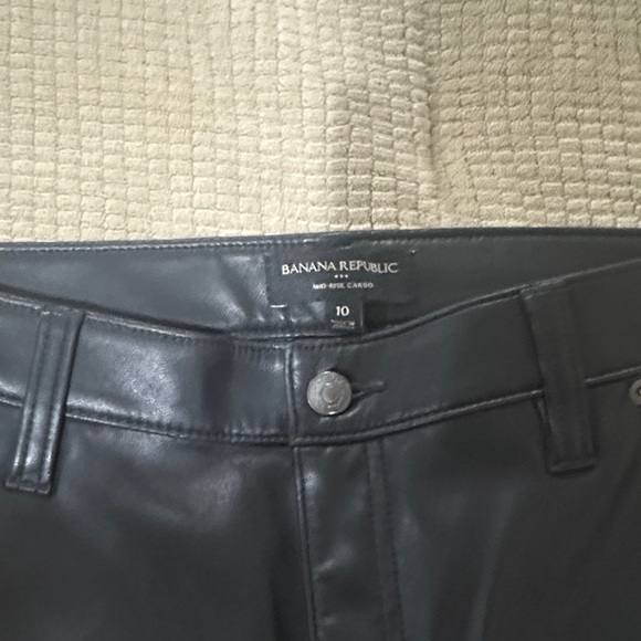 Banana Republic Black Faux Leather Cargo Pants. - Picture 7 of 8